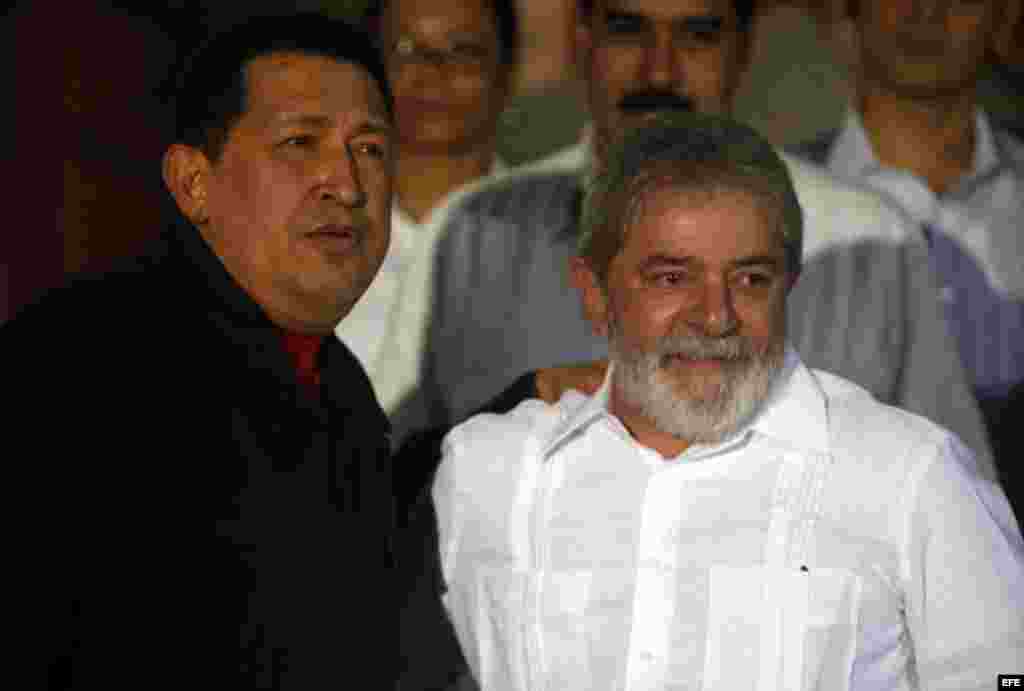 Lula en uno de sus múltiples encuentros cuando era presidente con su amigo el gobernante venezolano Hugo Chávez.