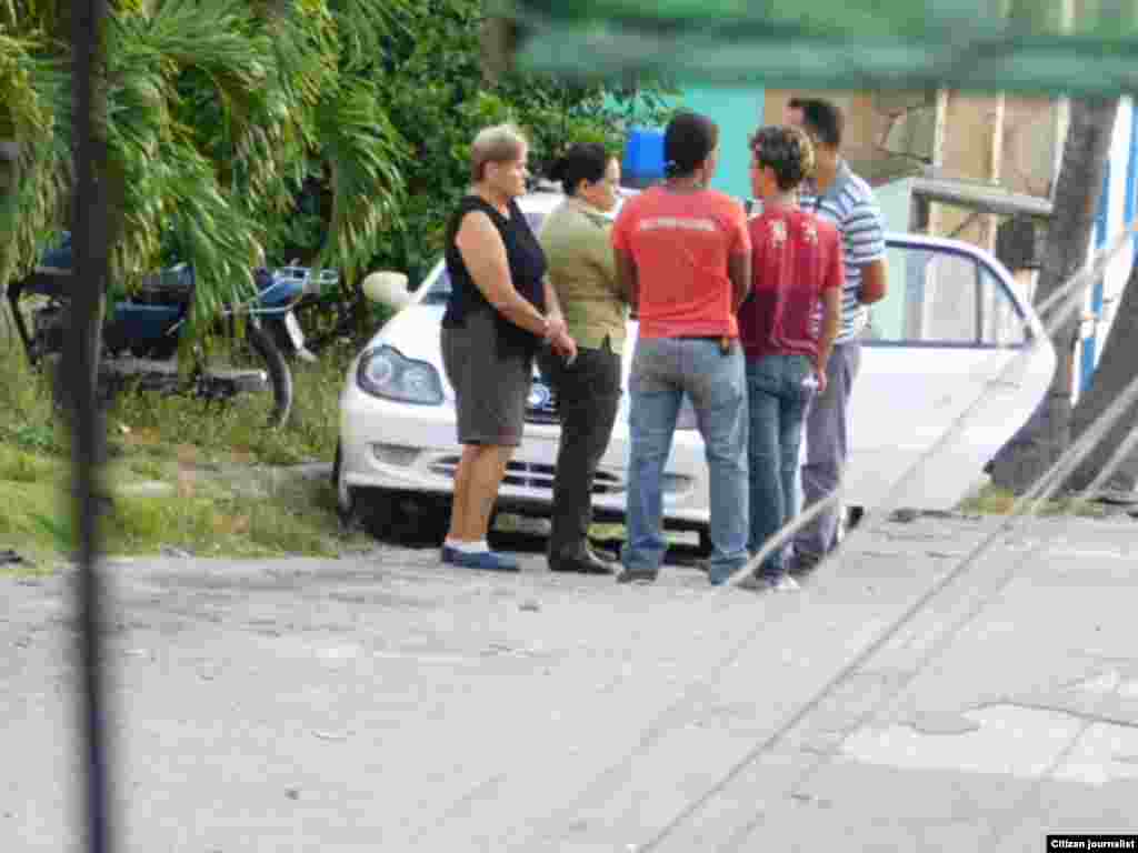 Refuerzan operativos en los alrededores de la sede de las Damas de Blanco Foto Angel Moya 