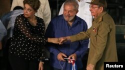 Dilma Rousseff, Luiz Inacio Lula da Silva y Raúl Castro en Santiago de Cuba en 2016. Foto Archivo